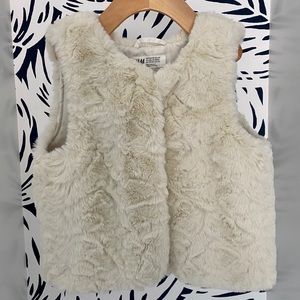 ❤️New❤️Faux Fur Vest❤️